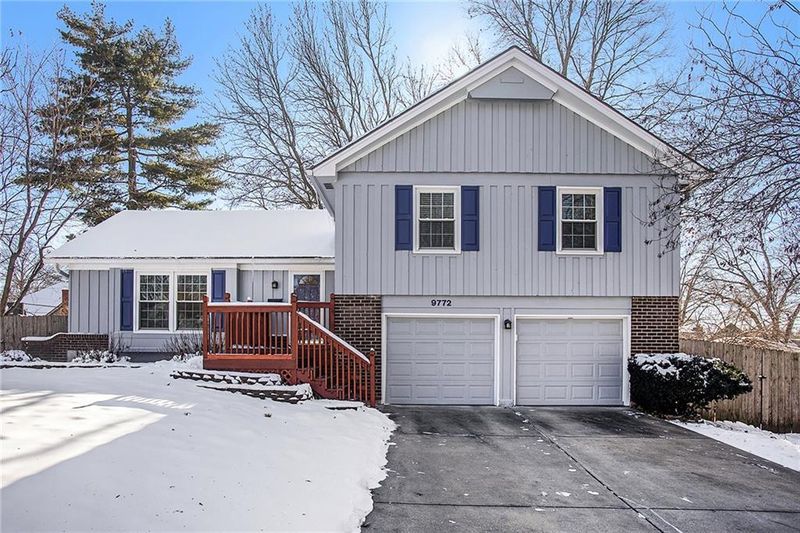 9772 Craig Dr, Overland Park, KS 66212