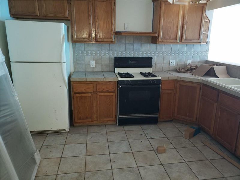 602 Deweese Ave, Grandview, MO 64030