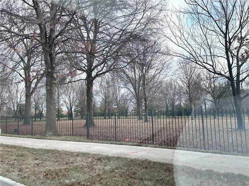 3805 W 138th Cir, Leawood, KS 66224