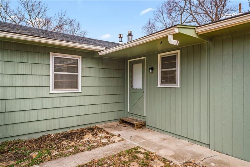 9412 E 39th St, Kansas City, MO 64133