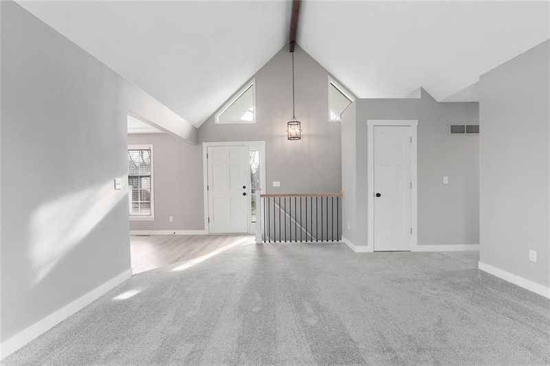 311 SE Winburn Trl, Lee's Summit, MO 64063