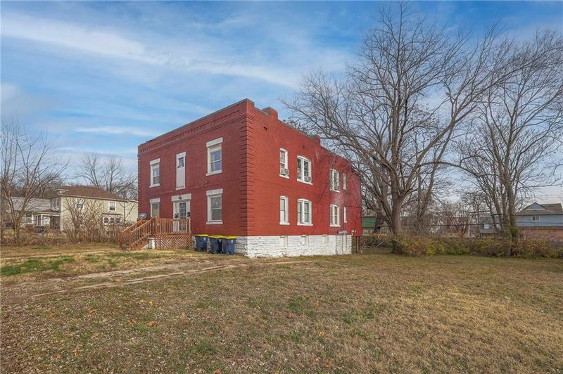 4517 Forest Ave, Kansas City, MO 64110