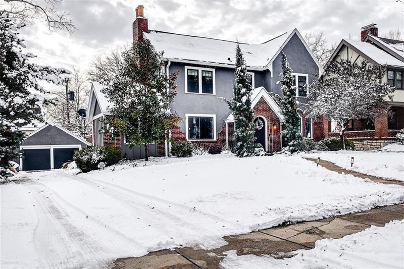 433 W 68th Ter, Kansas City, MO 64113
