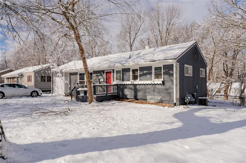 9934 Harrison St, Kansas City, MO 64131