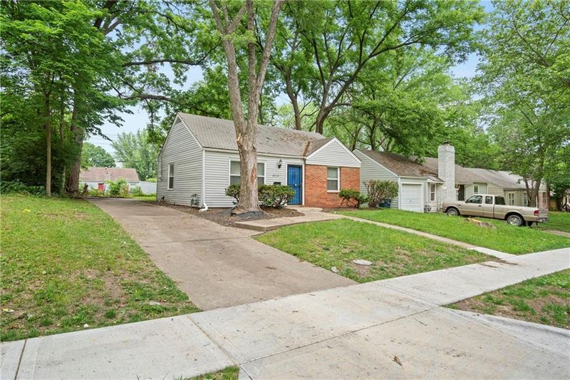 8025 Park Ave, Kansas City, MO 64132