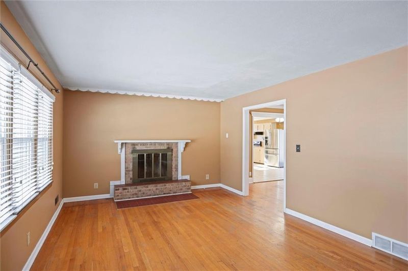 600 E 110 St, Kansas City, MO 64131