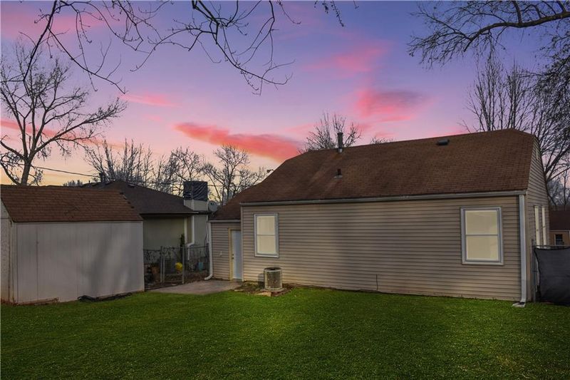 7312 Walmer St, Overland Park, KS 66204