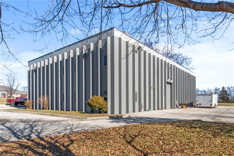 1801 NE Independence Ave, Lee's Summit, MO 64086