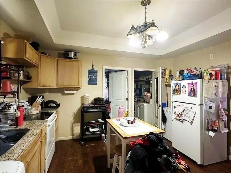1215 N 19th St, St Joseph, MO 64501