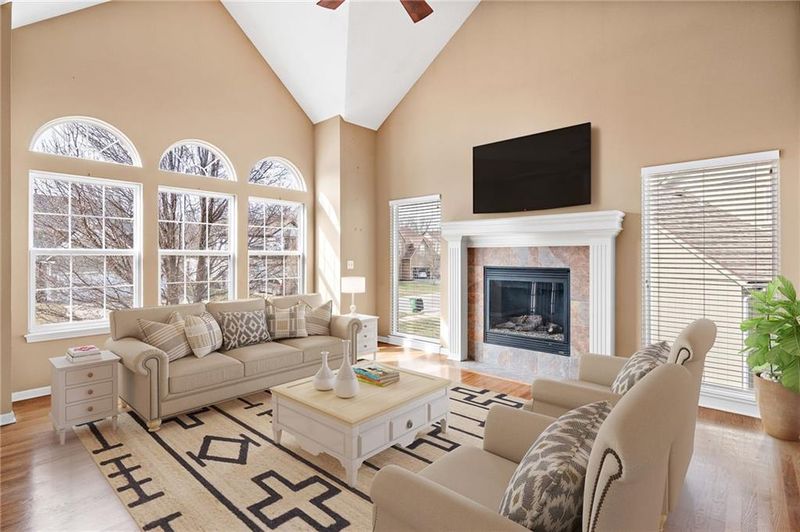 2636 SW Golden Eagle Rd, Lee's Summit, MO 64082