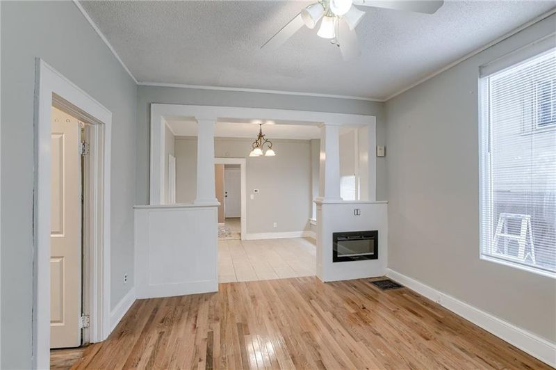 5229 E 6th St, Kansas City, MO 64124