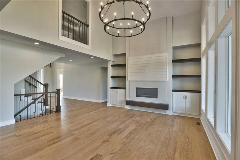 2405 W 176th St, Overland Park, KS 66085