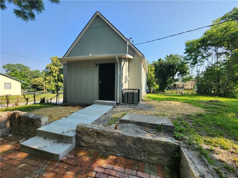 3101 E 23rd St, Kansas City, MO 64127