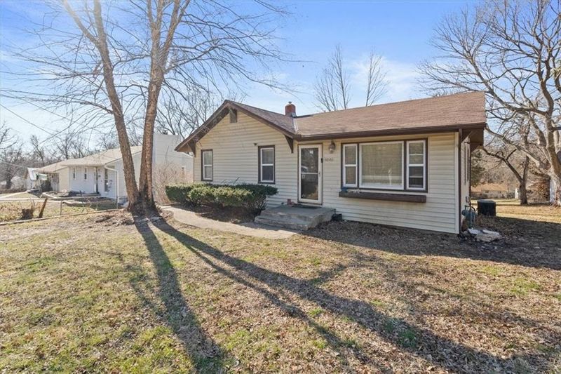 4646 N Oakley Ave, Kansas City, MO 64117