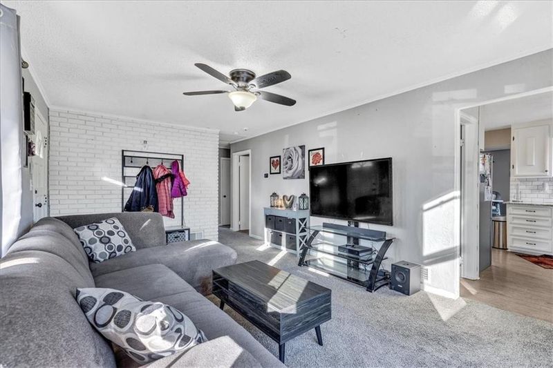 5809 N Wayne Ave, Kansas City, MO 64118