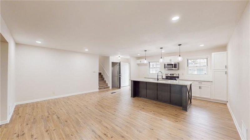 4212 Vineyard Rd, Kansas City, MO 64130