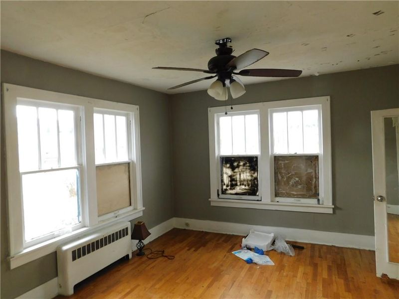 601 W Wall St, Harrisonville, MO 64701
