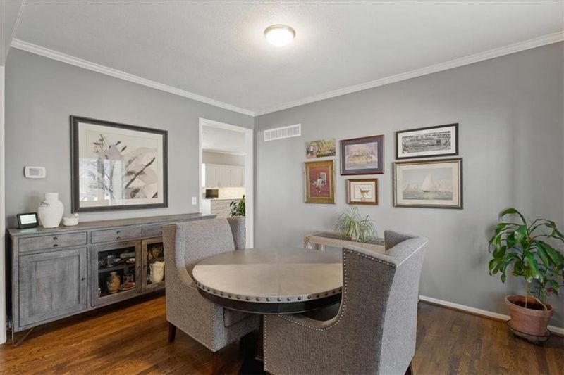 12121 Mackey St, Overland Park, KS 66213