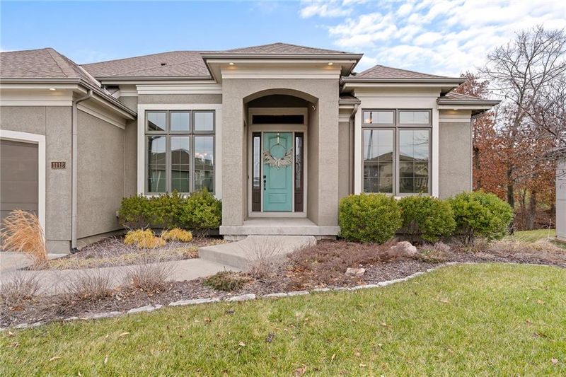1112 Lakecrest Cir, Raymore, MO 64083
