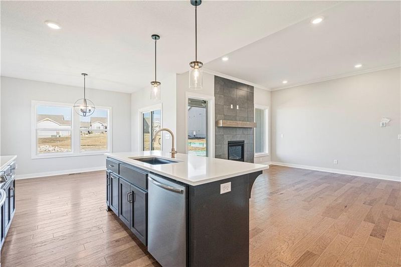 1534 SW Arbor Falls Dr, Lee's Summit, MO 64082