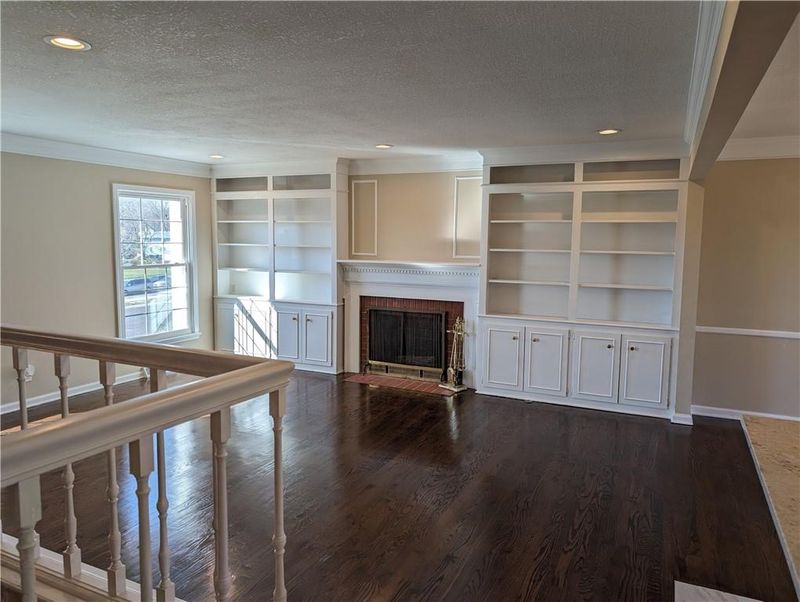 9613 Lamar Ave, Overland Park, KS 66207