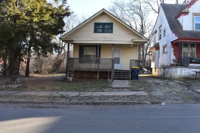 3211 E 26th St, Kansas City, MO 64127