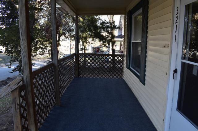 3211 E 26th St, Kansas City, MO 64127