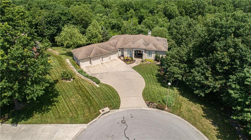 1301 NW Indian Ln, Blue Springs, MO 64015