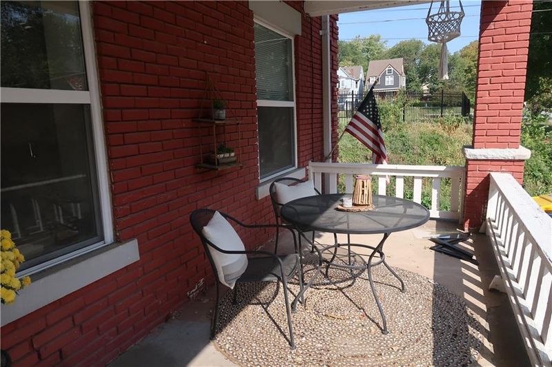 714 Gladstone Ave, Kansas City, MO 64124