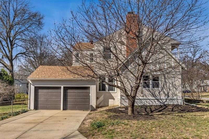 455 E 80th Ter, Kansas City, MO 64131