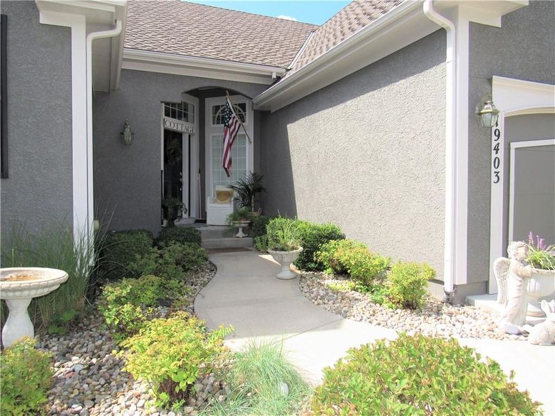 19403 W 98th St, Lenexa, KS 66220