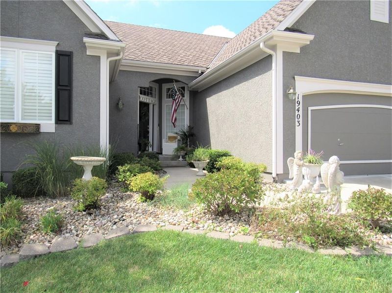 19403 W 98th St, Lenexa, KS 66220