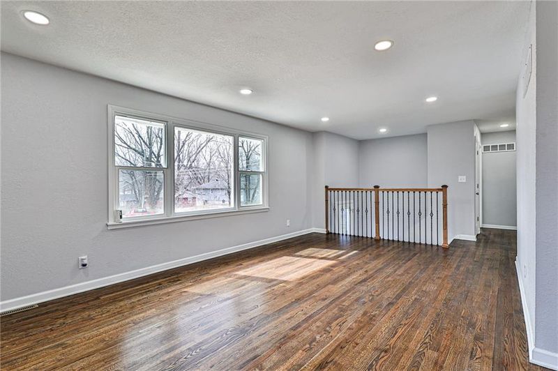 8212 E 110th Ter, Kansas City, MO 64134