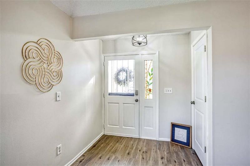 807 E 121 Ter, Kansas City, MO 64146