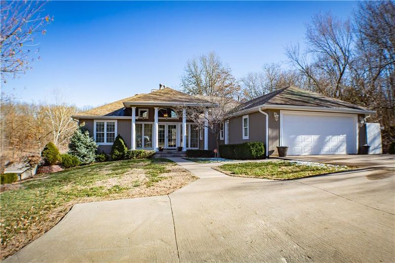 704 Park Ln, Warrensburg, MO 64093
