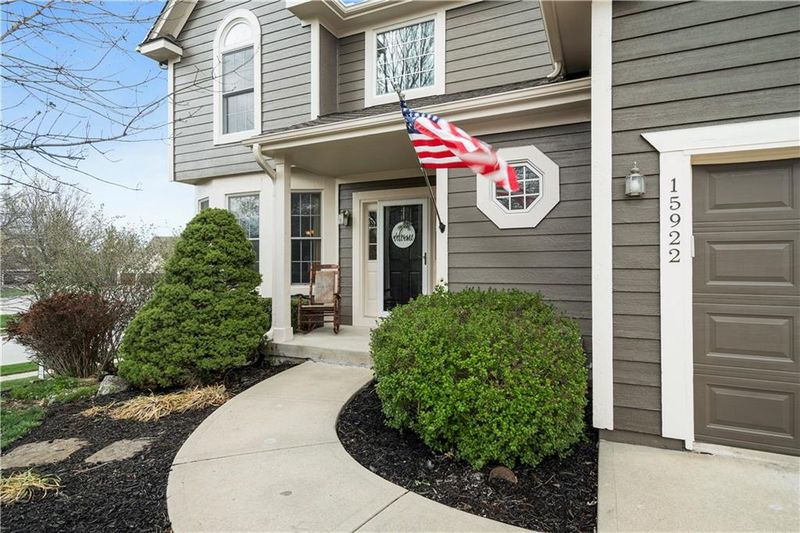 15922 W 160th St, Olathe, KS 66062