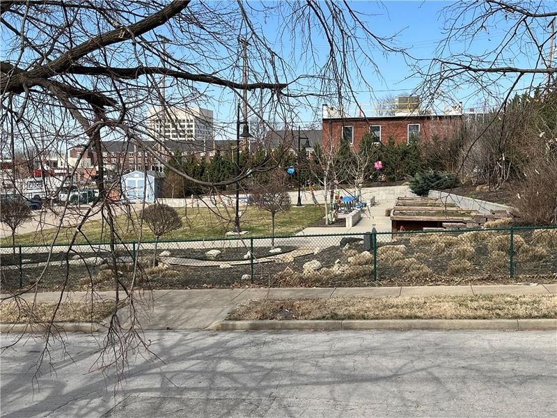 109 E 31 Ter, Kansas City, MO 64111