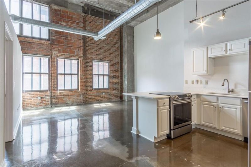 1535 Walnut St #203, Kansas City, MO 64108
