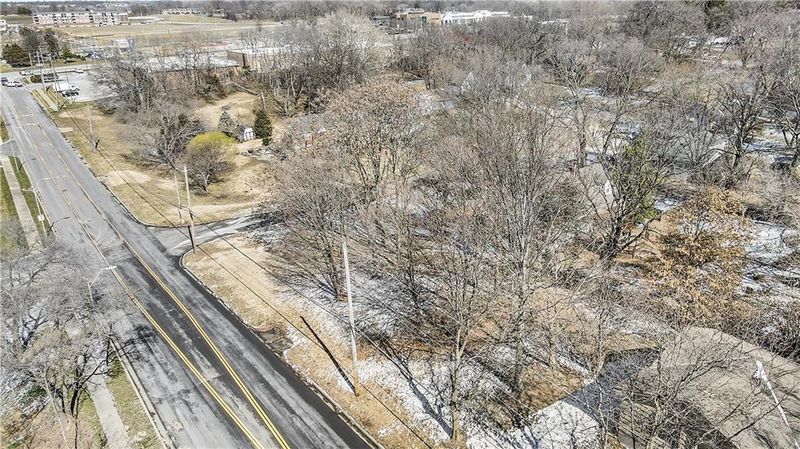 NW 83rd St, Kansas City, MO 64118