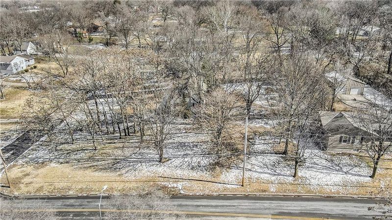 NW 83rd St, Kansas City, MO 64118