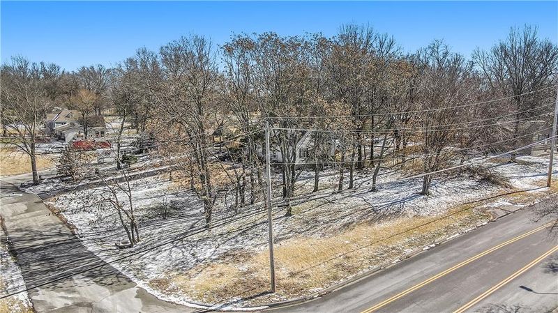 NW 83rd St, Kansas City, MO 64118