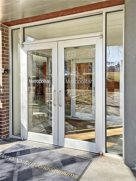 600 E 8th St #2J, Kansas City, MO 64106