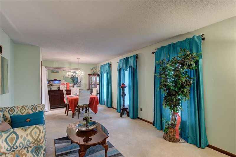 9101 E 90th Ter, Kansas City, MO 64138