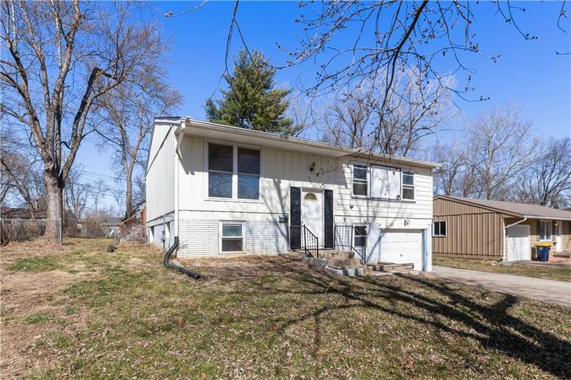 8640 E 97th Ter, Kansas City, MO 64134