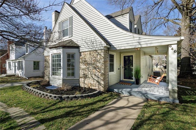 640 E 70th St, Kansas City, MO 64131