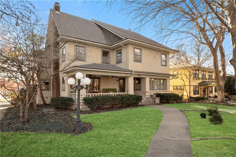 3701 Madison Ave, Kansas City, MO 64111