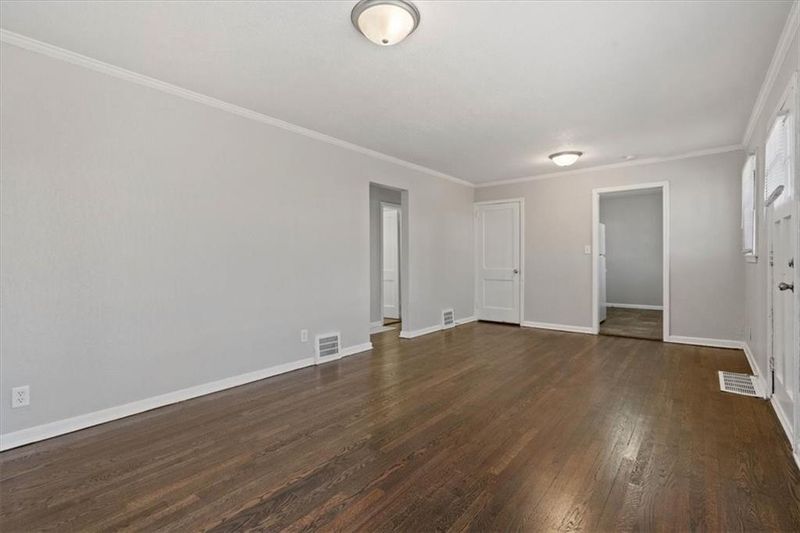 1155 E 75th Ter, Kansas City, MO 64131