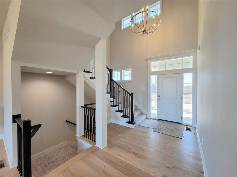 18224 Monrovia St, Overland Park, KS 66013