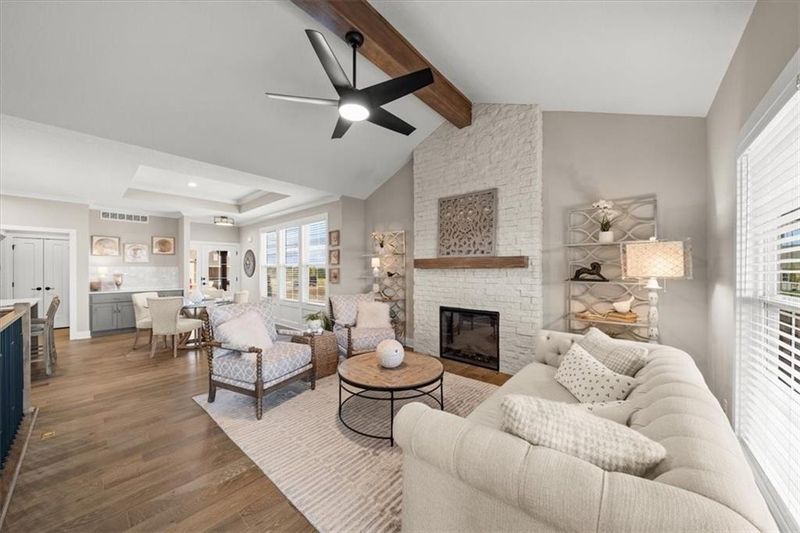 8257 Aurora St, Lenexa, KS 66220