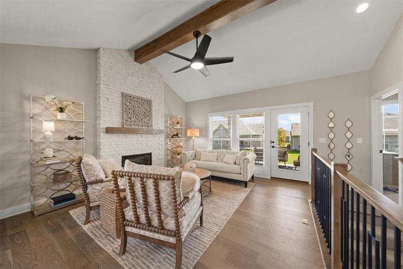8257 Aurora St, Lenexa, KS 66220